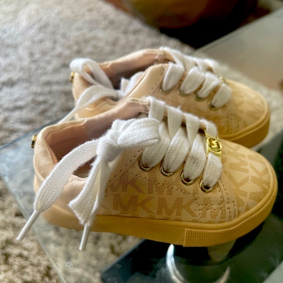 Michael Kors Infant sneakers - Picture 5 of 5